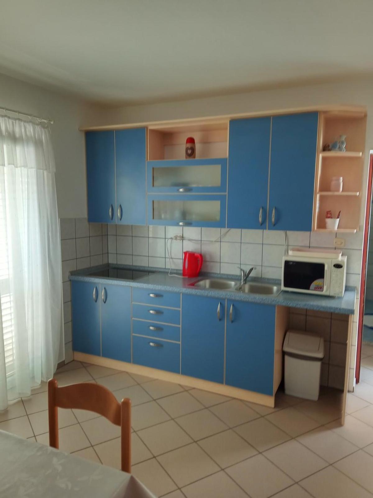 Apartmani Ana Vir Eksteriør bilde